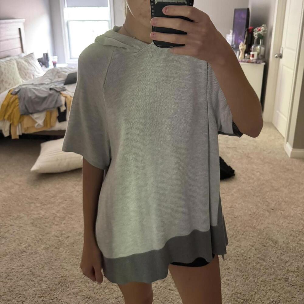 Lululemon Women's Grey Jumper